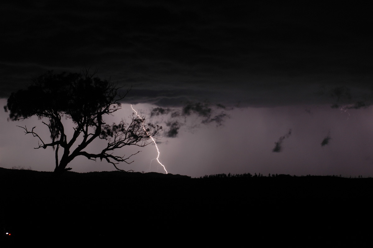 lightning lightning_bolts : W of Tenterfield, NSW   12 January 2007