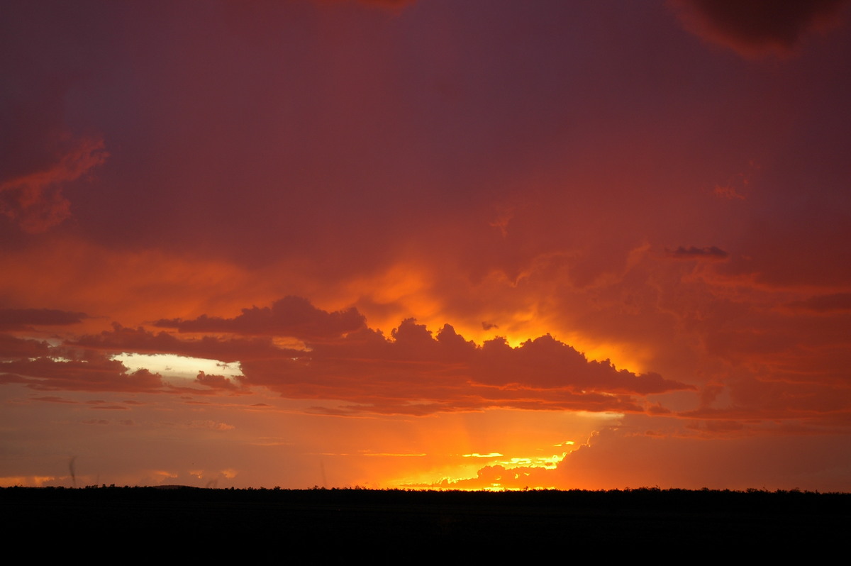 sunset sunset_pictures : near Milmerran, QLD   13 January 2007