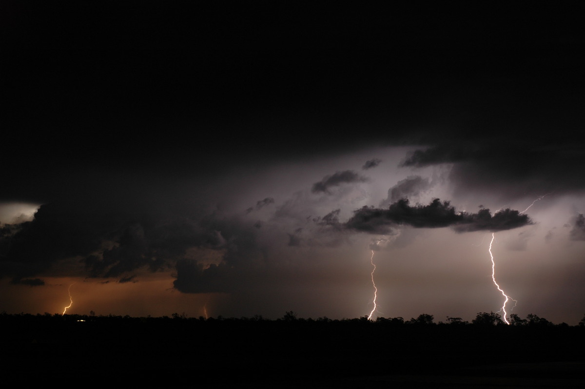 lightning lightning_bolts : Milmerran, QLD   13 January 2007