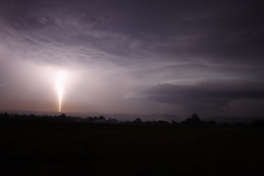 lightning lightning_bolts : near Yurramundi, NSW   23 January 2007