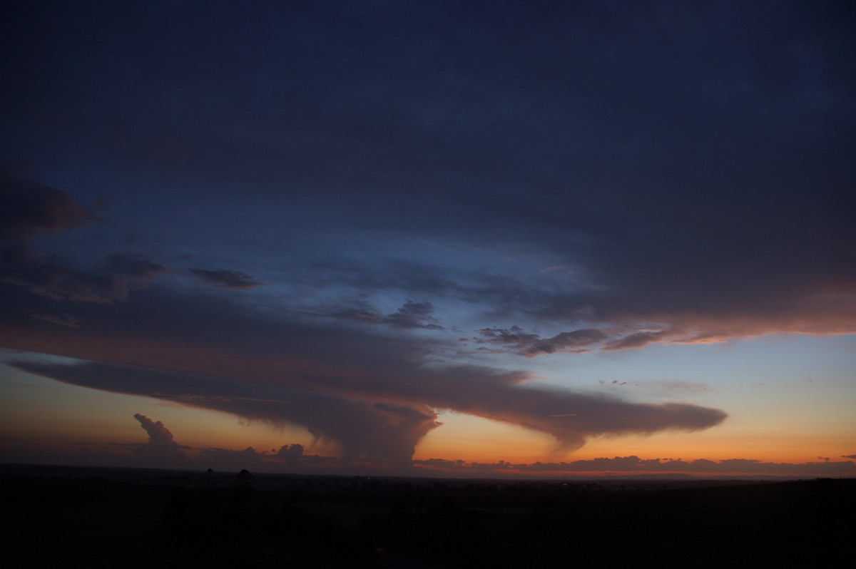 thunderstorm cumulonimbus_incus : N of Casino, NSW   30 January 2007