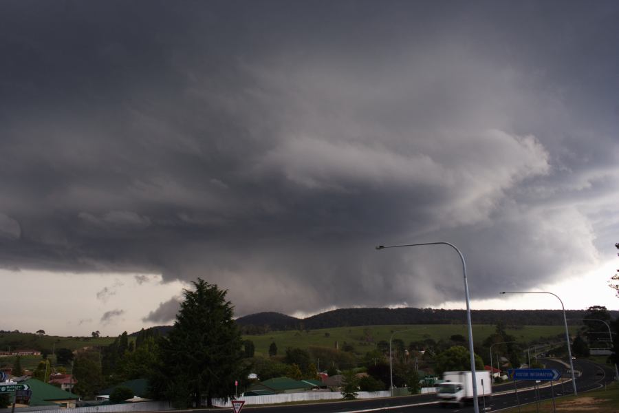 cumulonimbus thunderstorm_base : Lithgow, NSW   7 February 2007