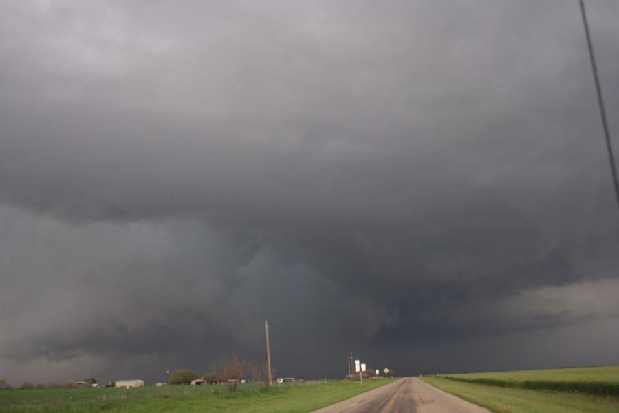 cumulonimbus thunderstorm_base : SSW of Seymour, Texas, USA   13 April 2007