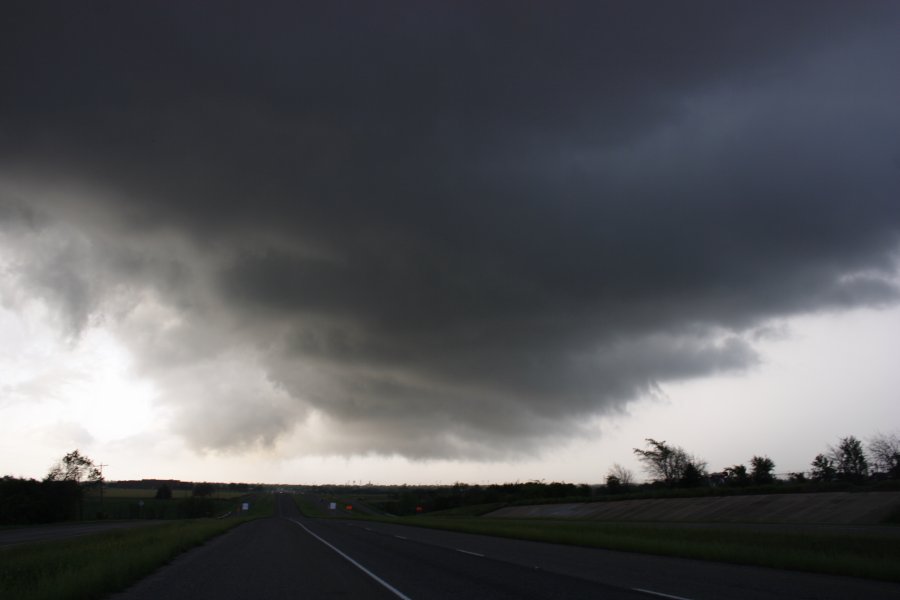 cumulonimbus thunderstorm_base : Hillsboro, Texas, USA   3 May 2007