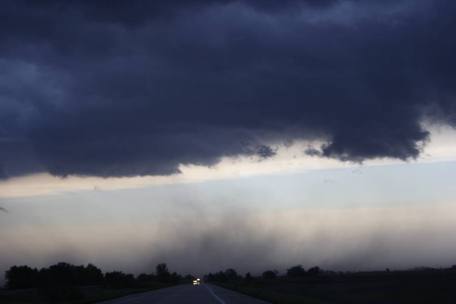 microburst micro_burst : near Dorchester, Nebraska, USA   14 May 2007