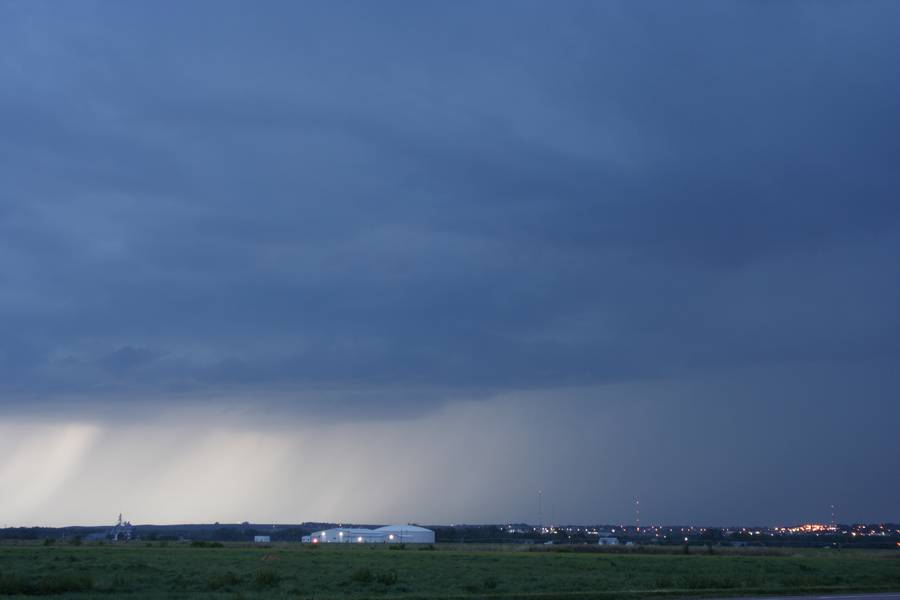 raincascade precipitation_cascade : near McCook, Nebraska, USA   16 May 2007