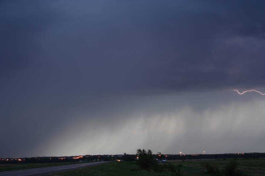 raincascade precipitation_cascade : near McCook, Nebraska, USA   16 May 2007