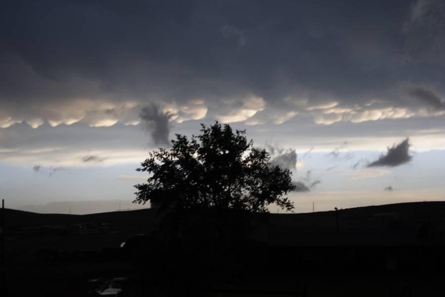 mammatus mammatus_cloud : Gillette, Wyoming, USA   20 May 2007