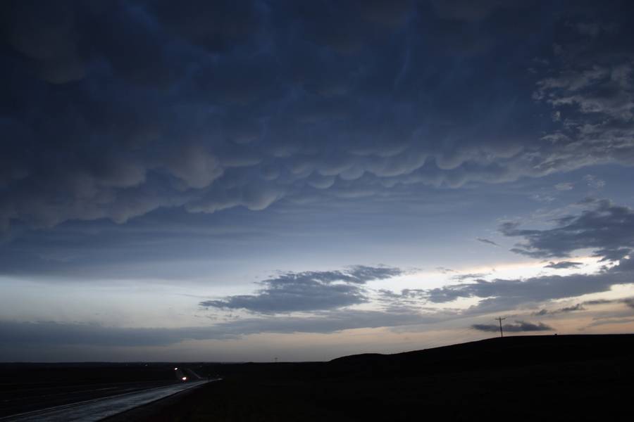 mammatus mammatus_cloud : Gillette, Wyoming, USA   20 May 2007