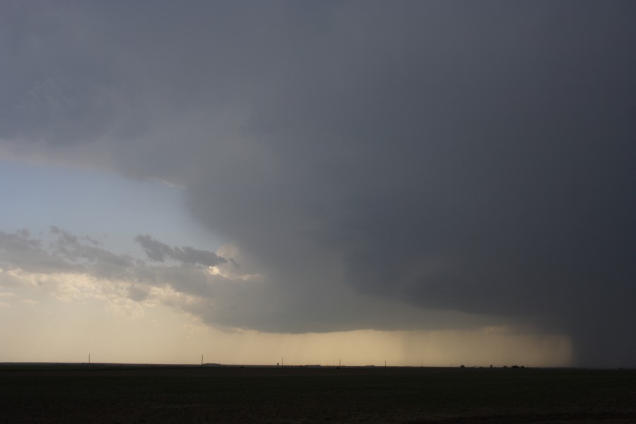 cumulonimbus thunderstorm_base : W of WaKeeney, Kansas, USA   22 May 2007