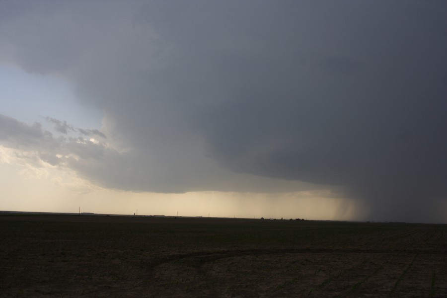 cumulonimbus supercell_thunderstorm : W of WaKeeney, Kansas, USA   22 May 2007