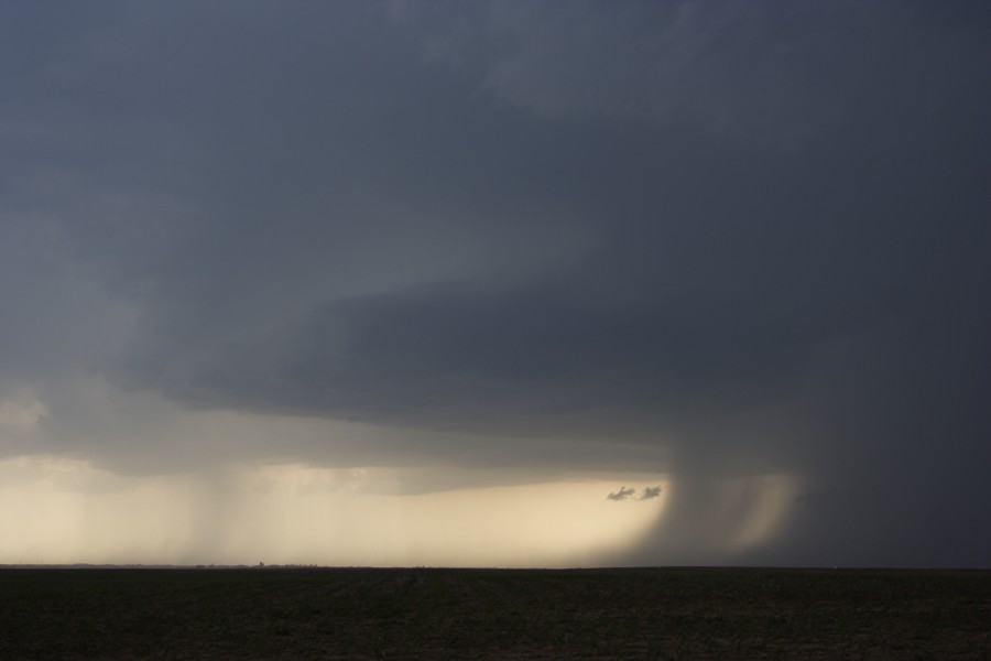 raincascade precipitation_cascade : W of WaKeeney, Kansas, USA   22 May 2007