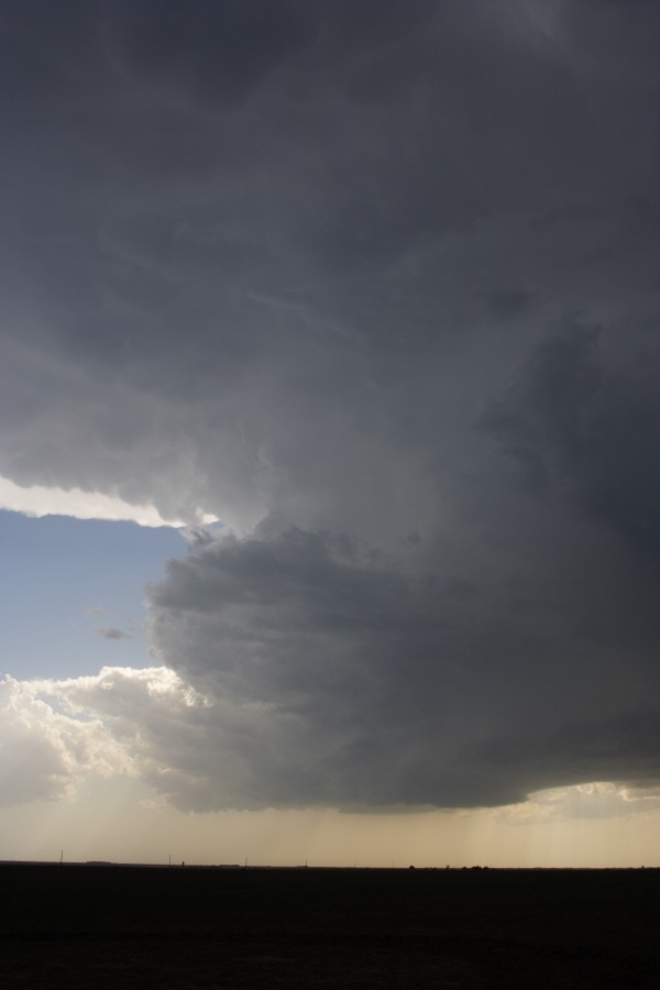 cumulonimbus thunderstorm_base : W of WaKeeney, Kansas, USA   22 May 2007