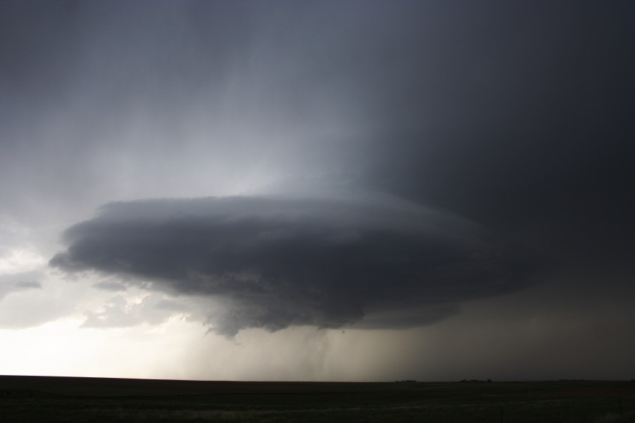 cumulonimbus supercell_thunderstorm : near St Peters, Kansas, USA   22 May 2007