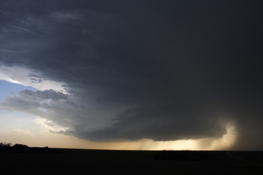 raincascade precipitation_cascade : E of St Peters, Kansas, USA   22 May 2007