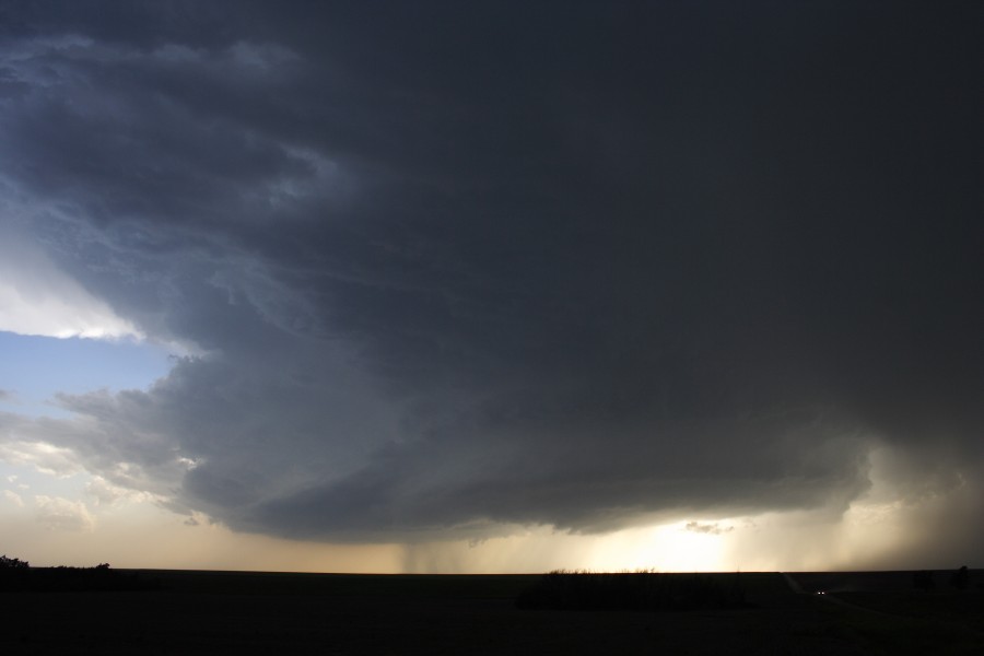 raincascade precipitation_cascade : E of St Peters, Kansas, USA   22 May 2007