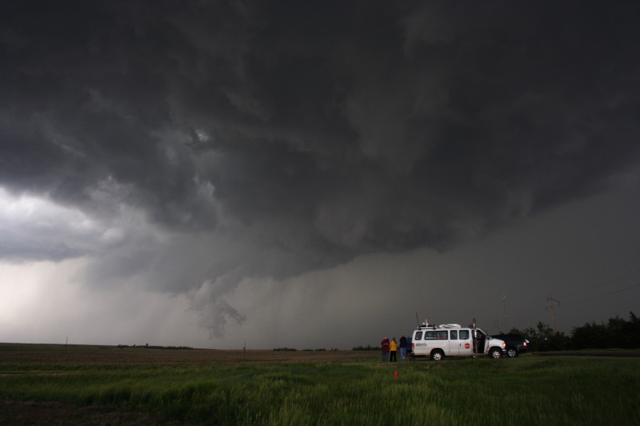 cumulonimbus thunderstorm_base : E of St Peters, Kansas, USA   22 May 2007