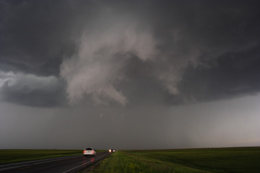 cumulonimbus thunderstorm_base : N of Togo, Kansas, USA   22 May 2007