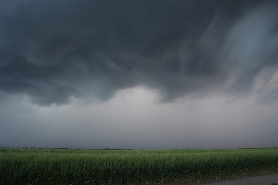 cumulonimbus thunderstorm_base : N of Ogallah, Kansas, USA   22 May 2007