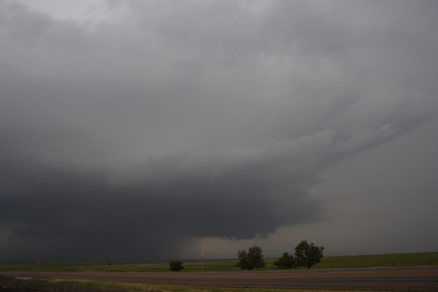 cumulonimbus supercell_thunderstorm : SE of Perryton, Texas, USA   23 May 2007