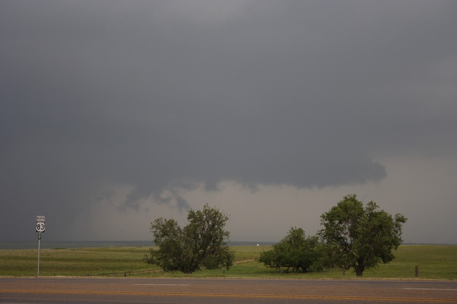 tornadoes funnel_tornado_waterspout : SE of Perryton, Texas, USA   23 May 2007