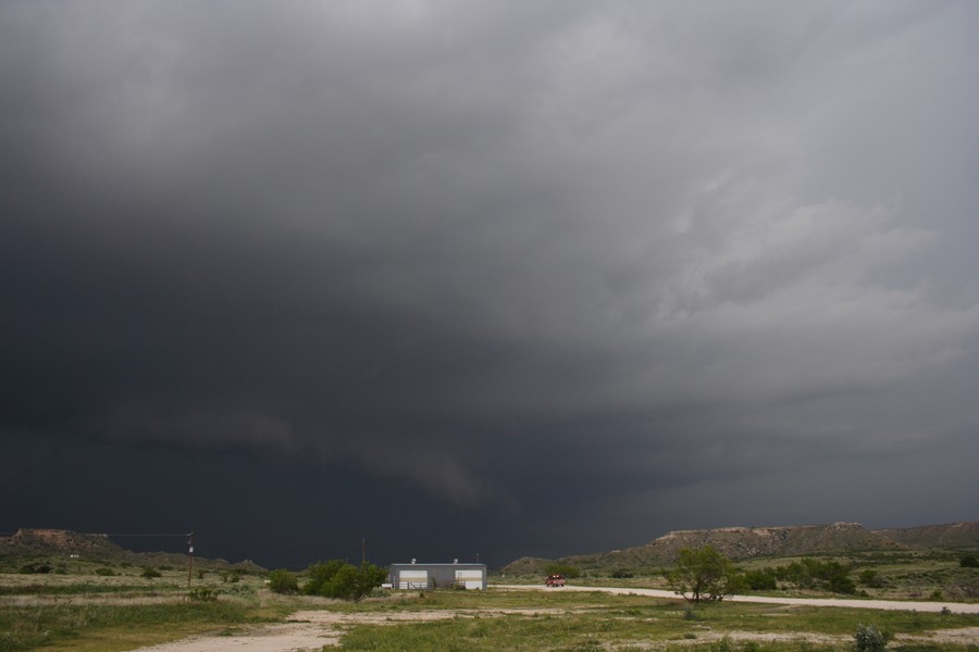 cumulonimbus supercell_thunderstorm : SE of Perryton, Texas, USA   23 May 2007