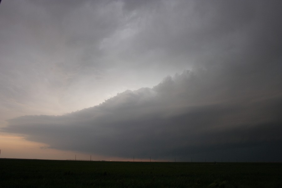 cumulonimbus thunderstorm_base : S of Darrouzett, Texas, USA   23 May 2007