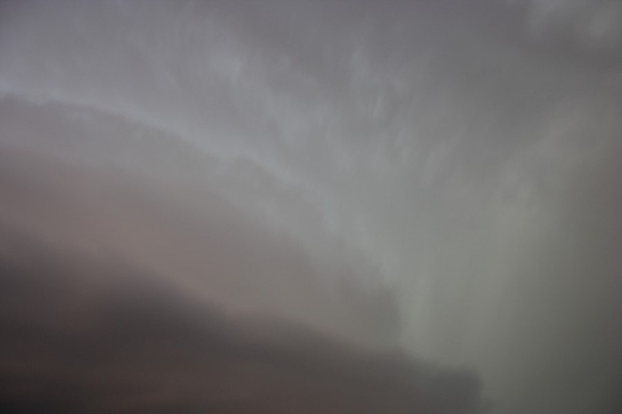 cumulonimbus supercell_thunderstorm : S of Darrouzett, Texas, USA   23 May 2007