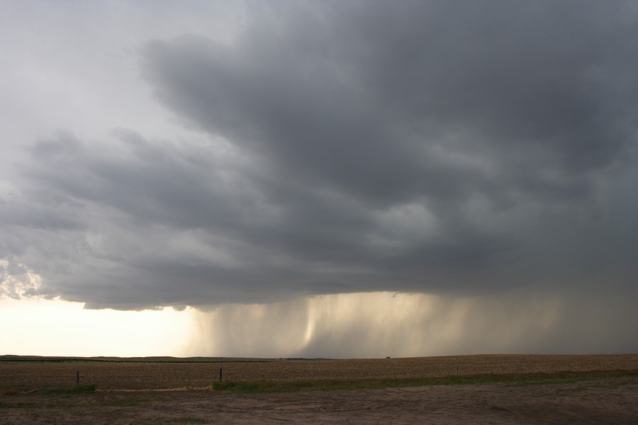 cumulonimbus thunderstorm_base : N of Benkelman, USA   27 May 2007