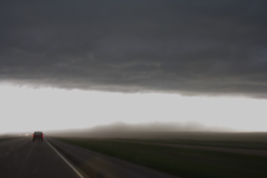 cumulonimbus thunderstorm_base : E of Arriba, Colorado, USA   29 May 2007