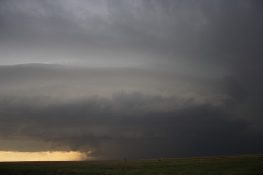 cumulonimbus supercell_thunderstorm : E of Keyes, Oklahoma, USA   31 May 2007