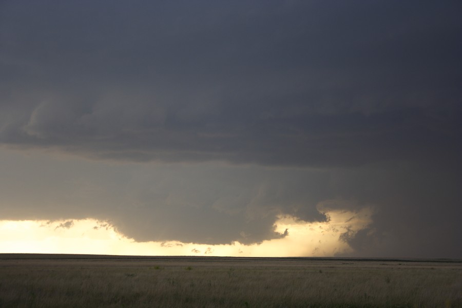 cumulonimbus thunderstorm_base : E of Keyes, Oklahoma, USA   31 May 2007