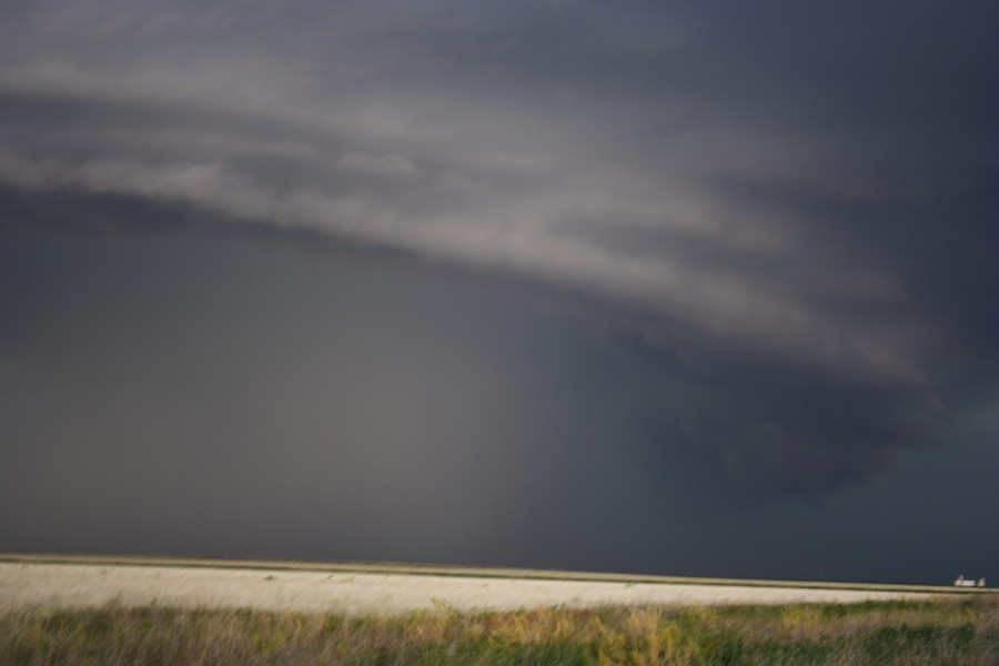 cumulonimbus supercell_thunderstorm : E of Keyes, Oklahoma, USA   31 May 2007