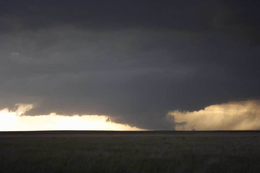 cumulonimbus thunderstorm_base : E of Keyes, Oklahoma, USA   31 May 2007