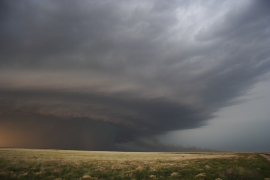 cumulonimbus thunderstorm_base : E of Keyes, Oklahoma, USA   31 May 2007