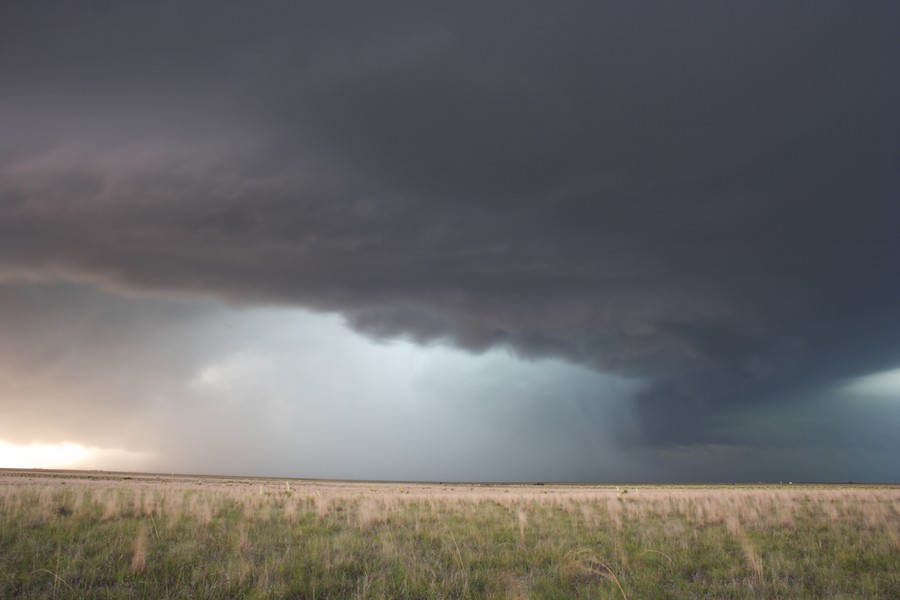 cumulonimbus thunderstorm_base : W of Guyman, Oklahoma, USA   31 May 2007