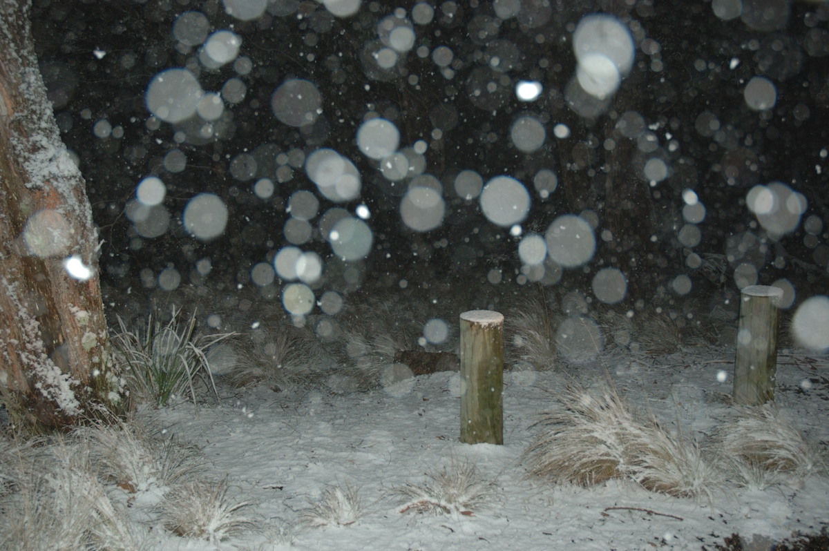 snow snow_pictures : near Tenterfield, NSW   8 June 2007