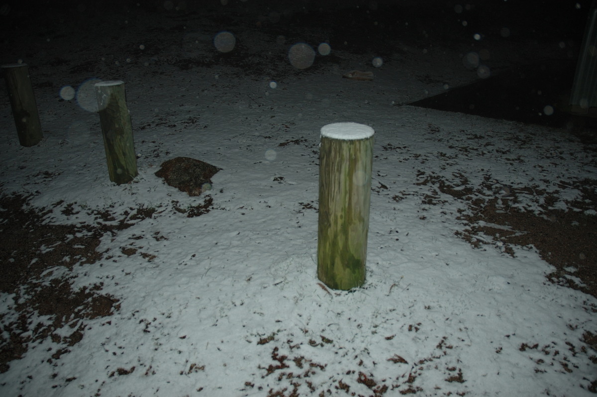 snow snow_pictures : near Tenterfield, NSW   8 June 2007