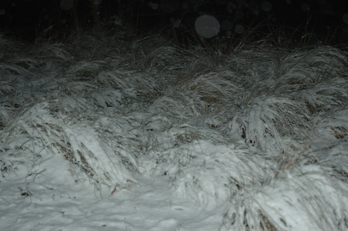 snow snow_pictures : near Tenterfield, NSW   8 June 2007