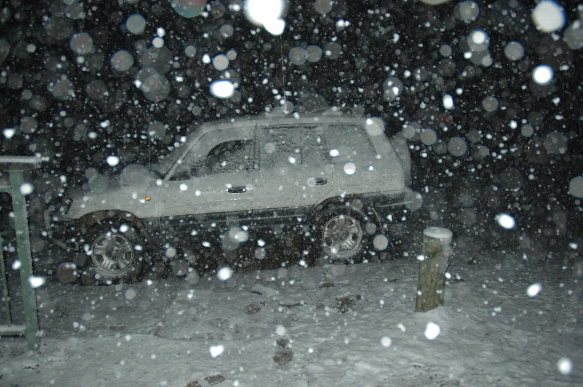 snow snow_pictures : near Tenterfield, NSW   8 June 2007