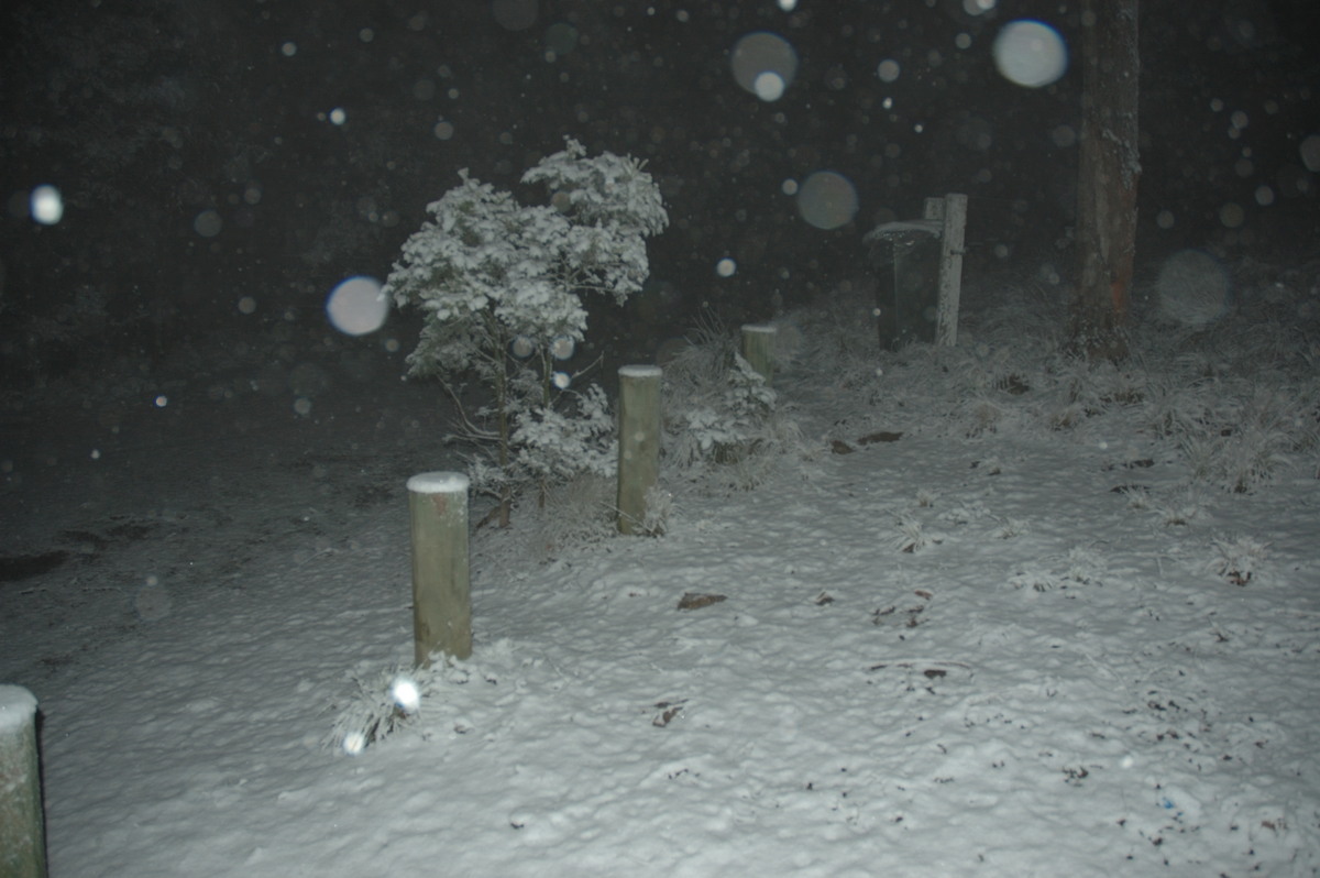 snow snow_pictures : near Tenterfield, NSW   8 June 2007