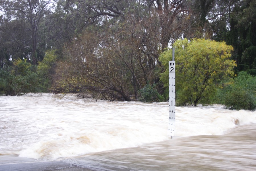 flashflooding flood_pictures : Landillo, NSW   9 June 2007