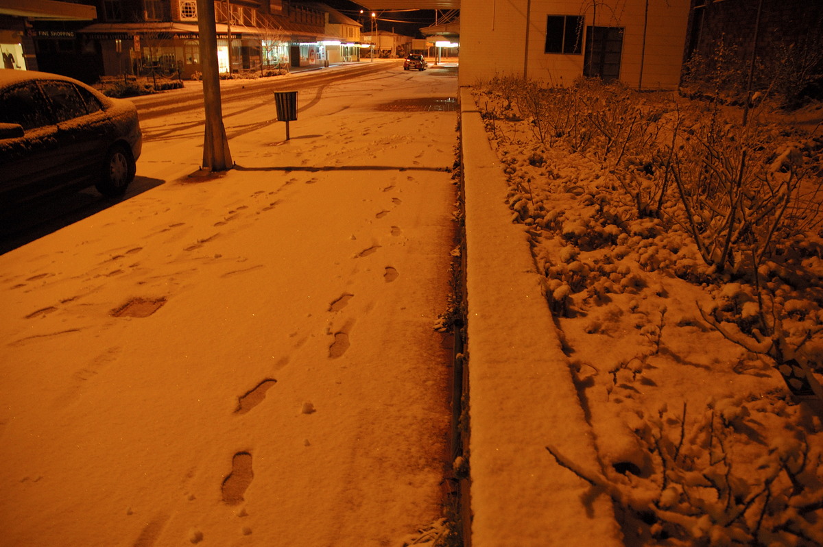 snow snow_pictures : Guyra, NSW   8 July 2007