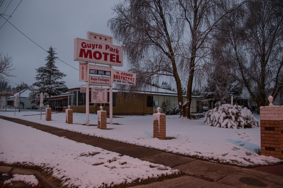 snow snow_pictures : Guyra, NSW   18 May 2008