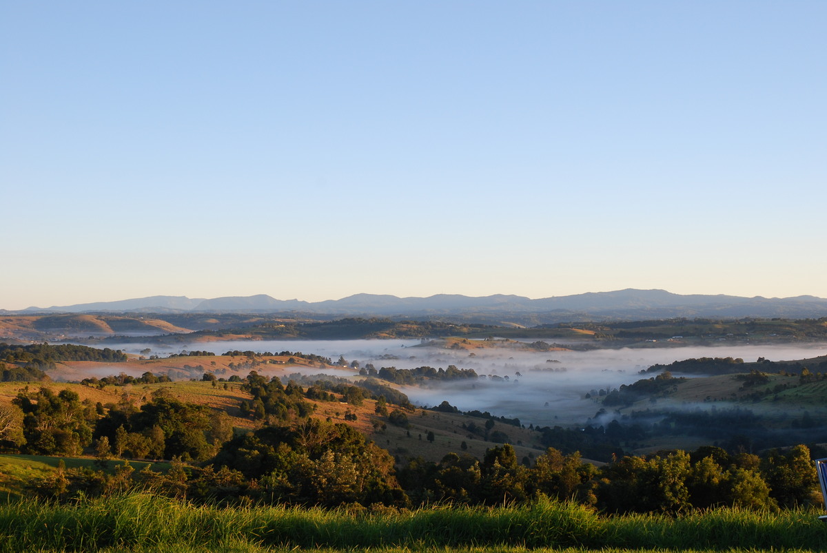 fogmist fog_mist_frost : Ben Lomond, NSW   20 May 2008