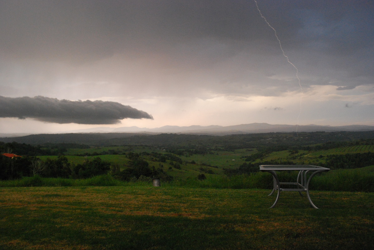 lightning lightning_bolts : McLeans Ridges, NSW   3 December 2008