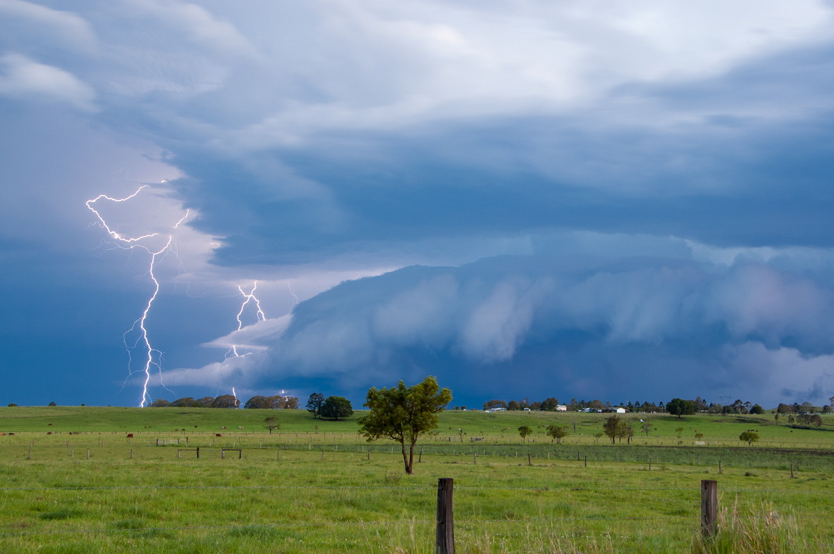 lightning lightning_bolts : Clovass, NSW   10 December 2008