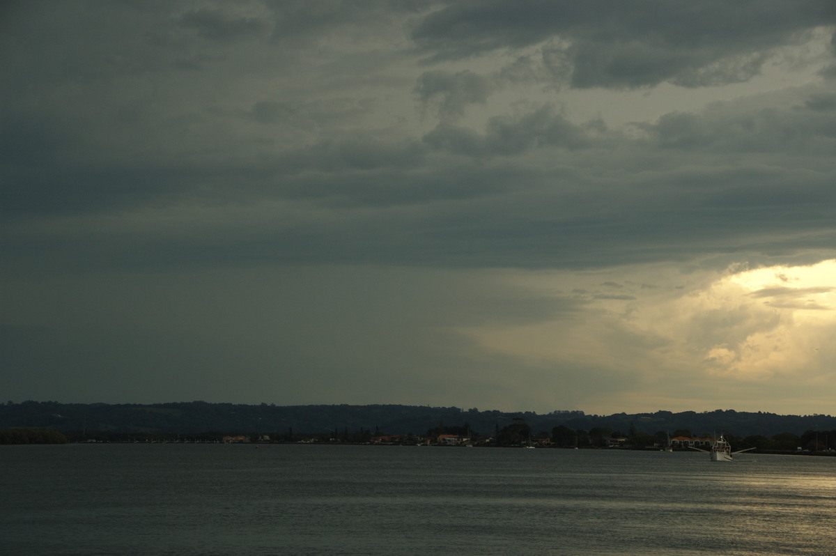 cumulonimbus thunderstorm_base : Ballina, NSW   29 December 2008