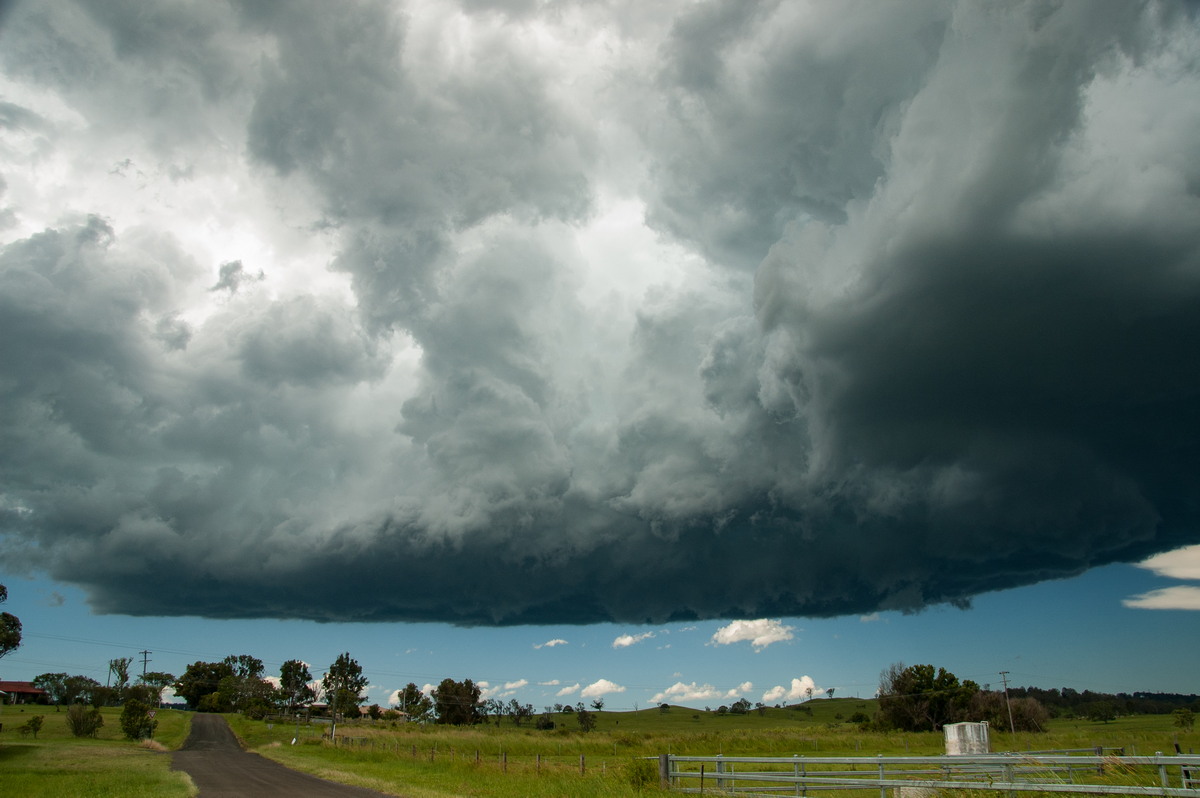 cumulonimbus supercell_thunderstorm : McKees Hill, NSW   30 December 2008